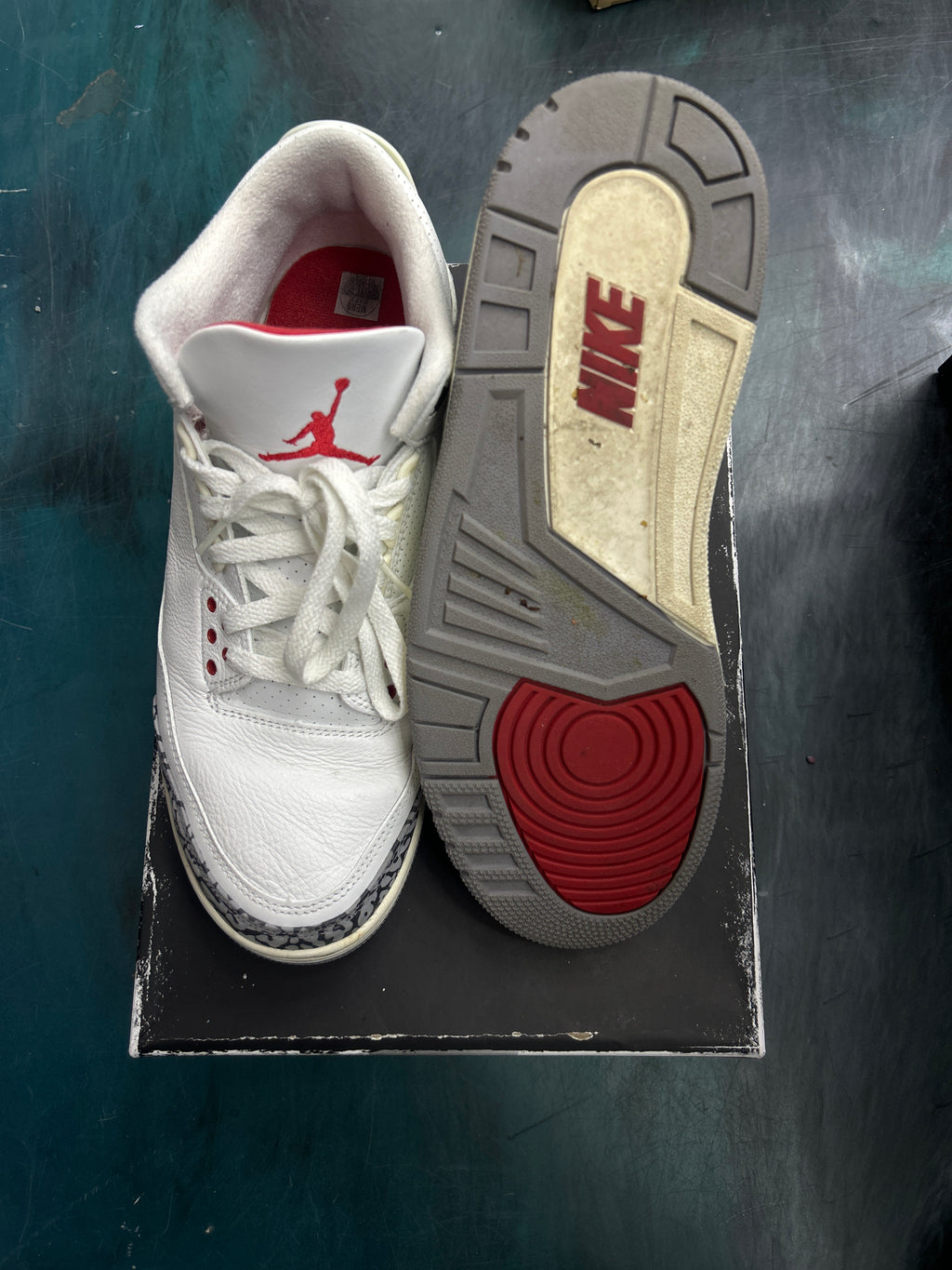 JORDAN 3 RETRO WHITE CEMENT REIMAGINED SIZE 9.5 PRE OWNED