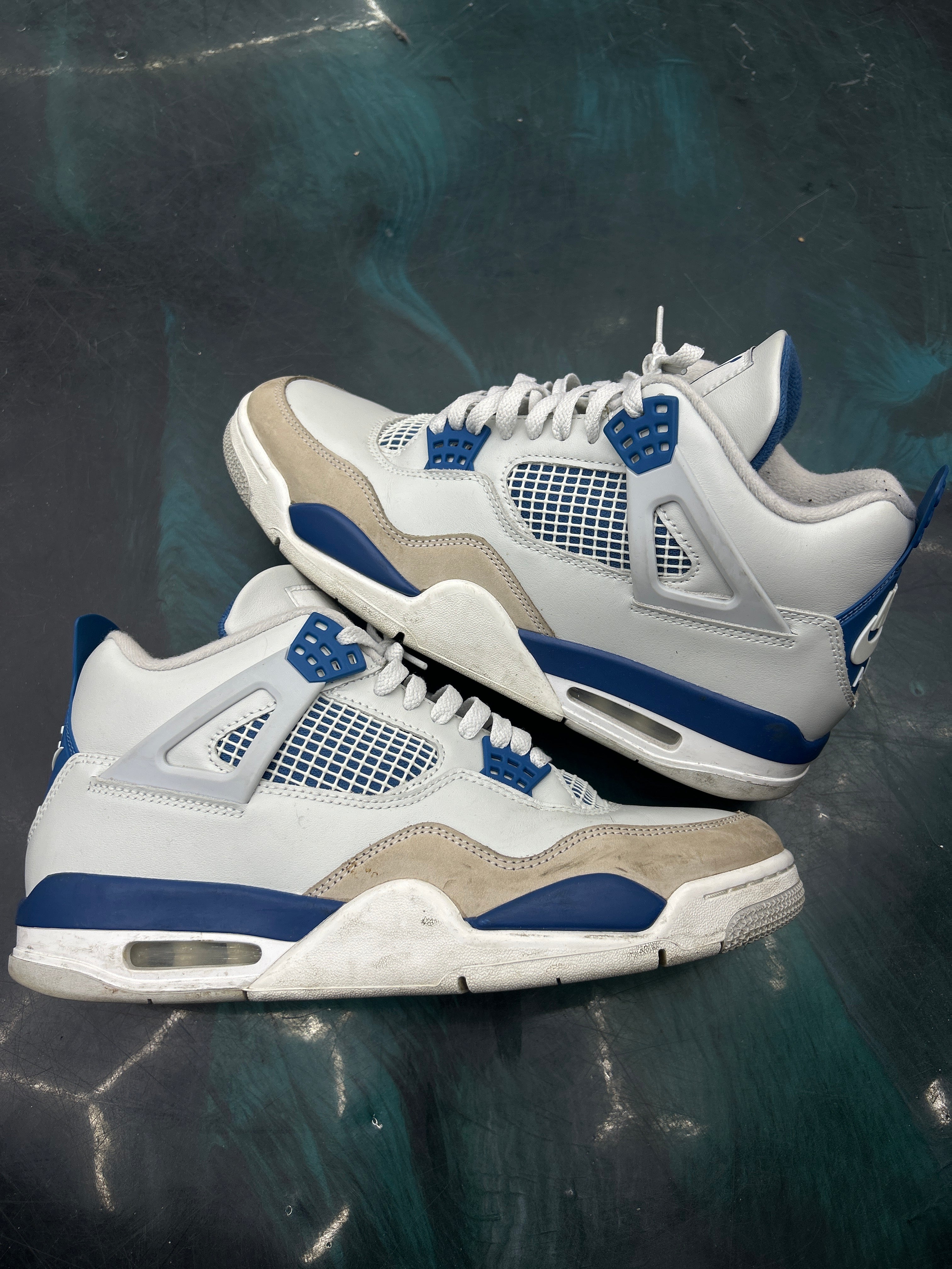 JORDAN 4 RETRO MILITARY BLUE PRE OWNED SIZE 11 NO BOX