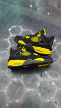 JORDAN 4 RETRO YELLOW THUNDER PRE OWNED SIZE 6Y