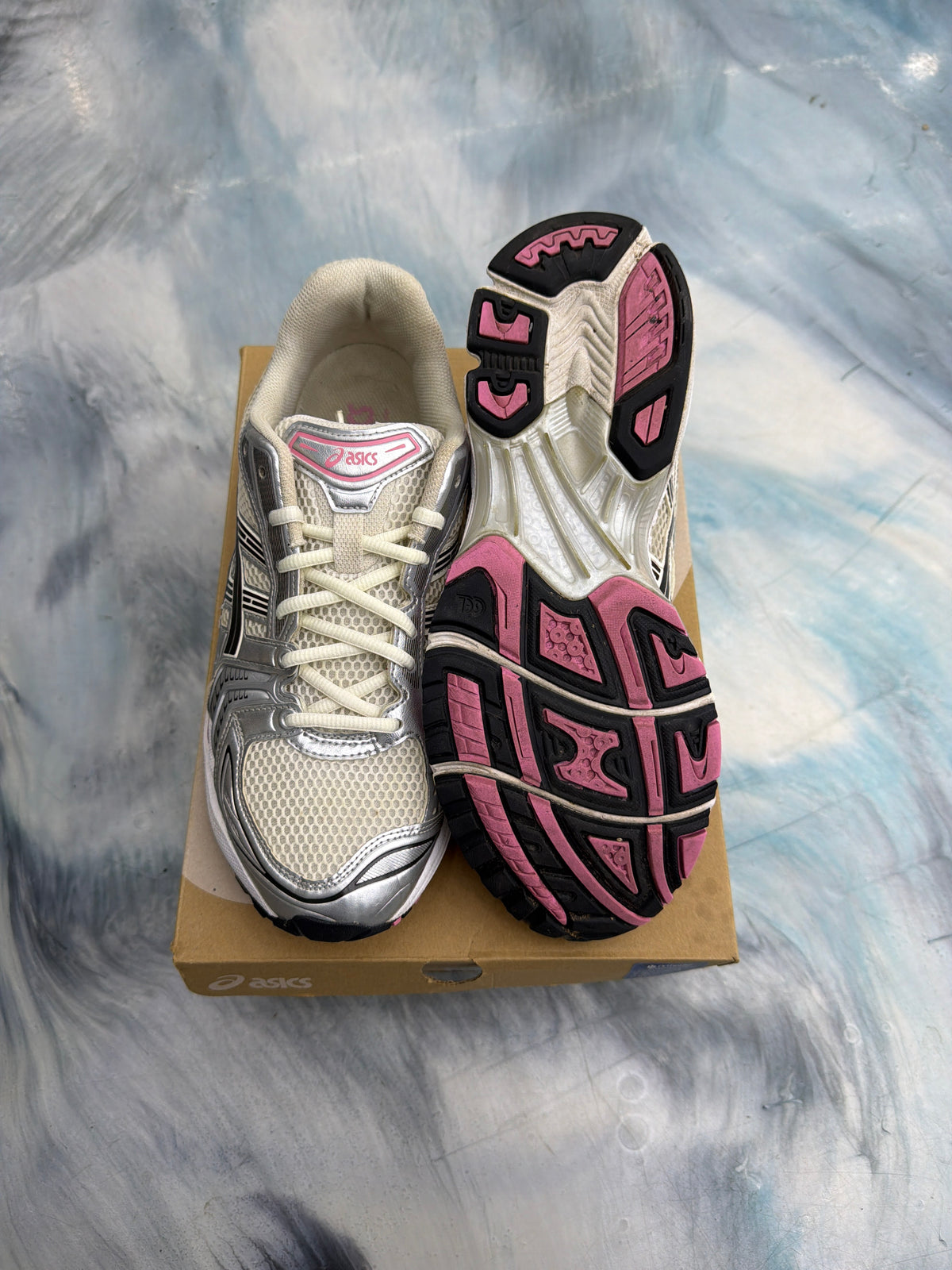 ASICS GEL-KAYANO 14 CREAM SWEET PINK PRE OWNED SIZE 10.5