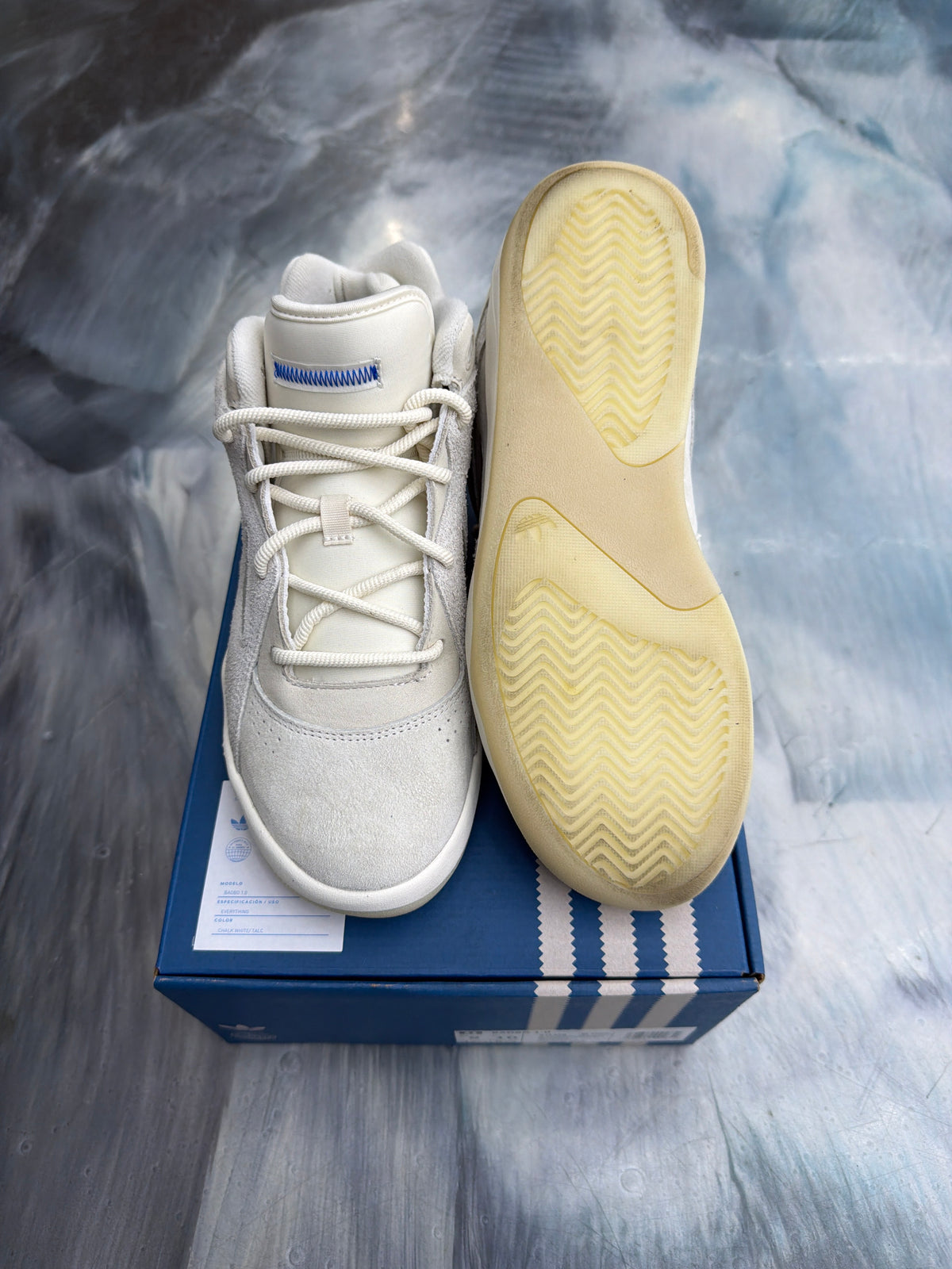 ADIDAS BADBO 1.0 BAD BUNNY RESILIENCE PRE OWNED SIZE 9