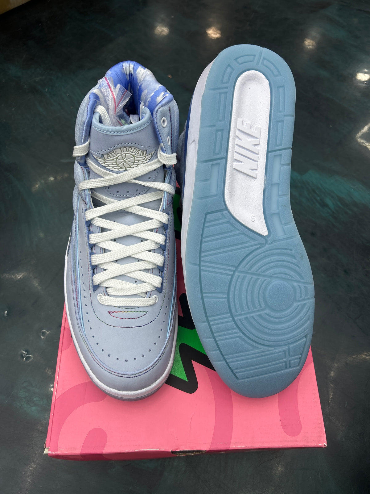 JORDAN 2 RETRO JBALVIN BRAND NEW SIZE 9