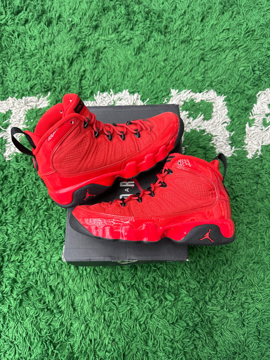 JORDAN 9 RETRO CHILE RED PRE-OWNED SIZE 5.5