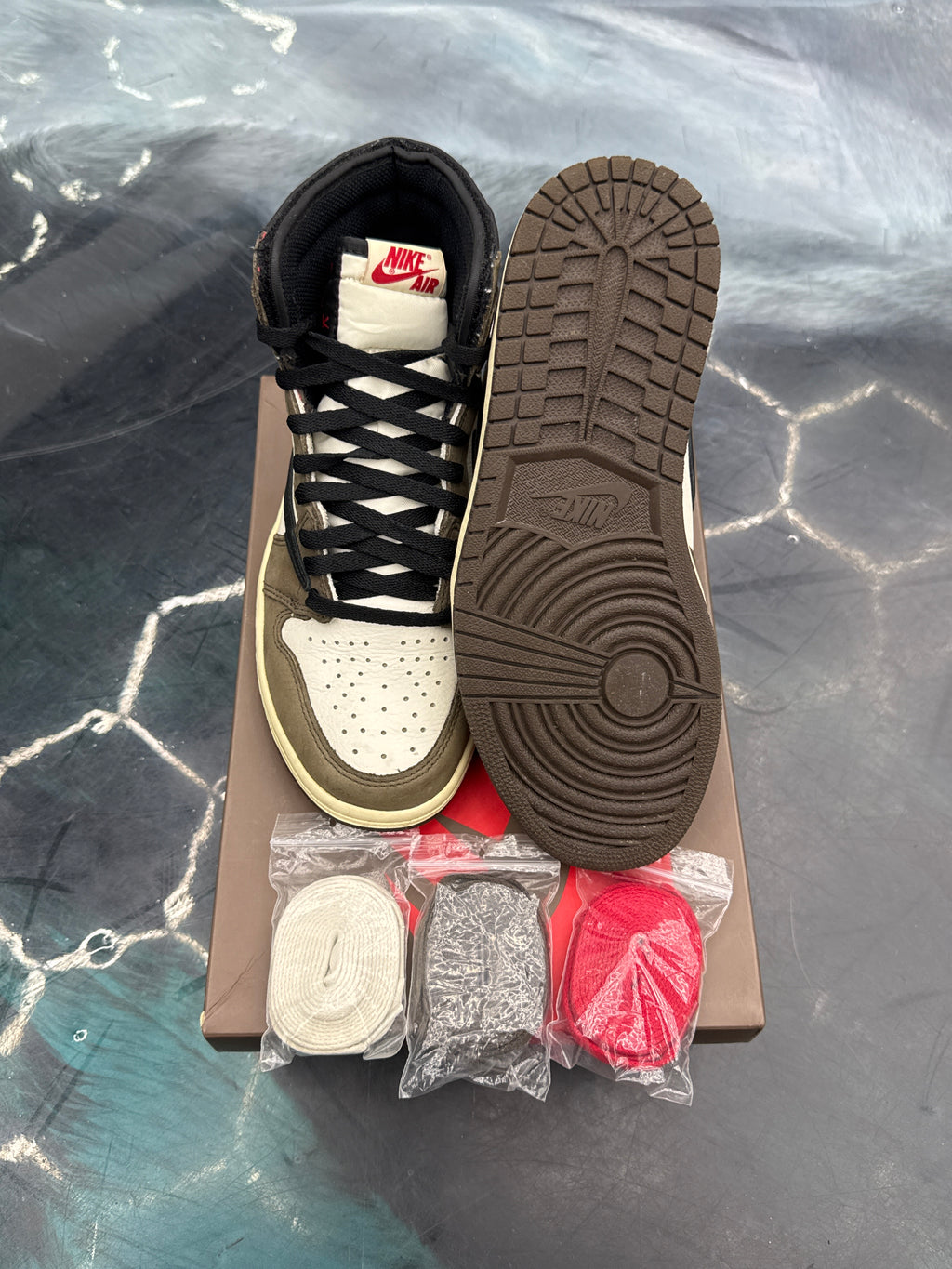 JORDAN 1 RETRO HIGH OG SP TRAVIS SCOTT MOCHA PRE OWNED SIZE 8