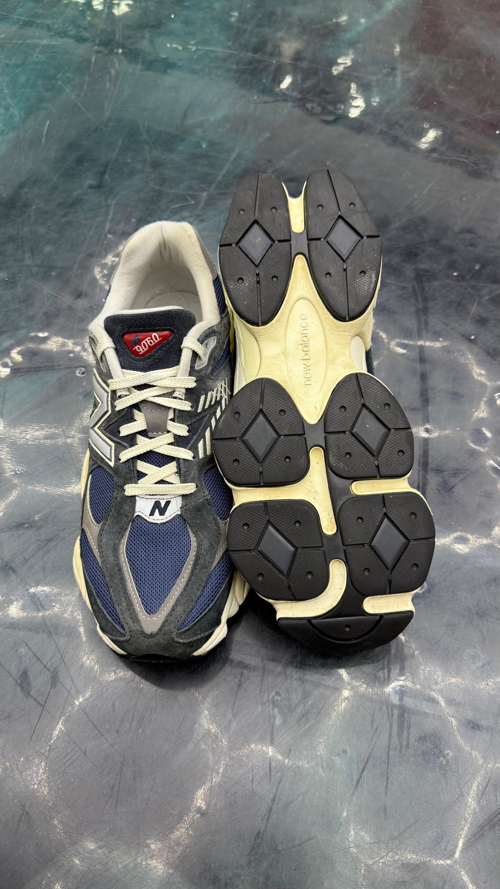 NEW BALANCE 9060 NAVY WHITE PRE OWNED SIZE 12 NO BOX