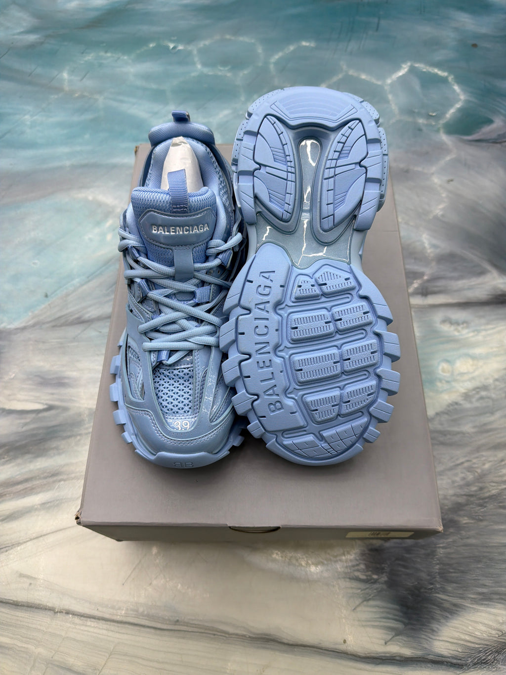 BALENCIAGA TRACK METALLIC LIGHT BLUE BRAND NEW SIZE 39 EU / 7M