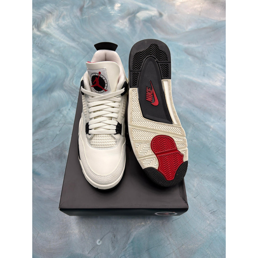 JORDAN 4 RETRO FLIGHT CLUB PRE OWNED SIZE 11