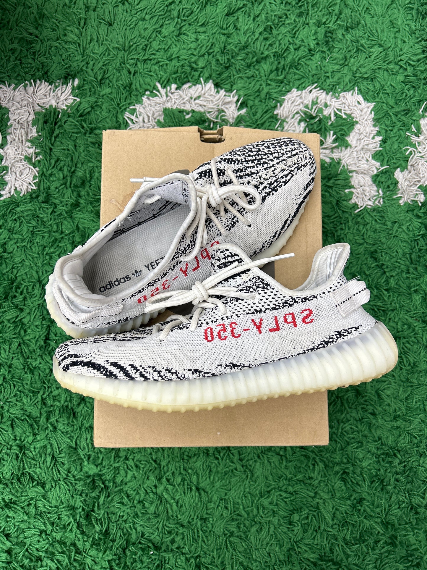 ADIDAS YEEZY BOOST 350 V2 ZEBRA PRE-OWNED