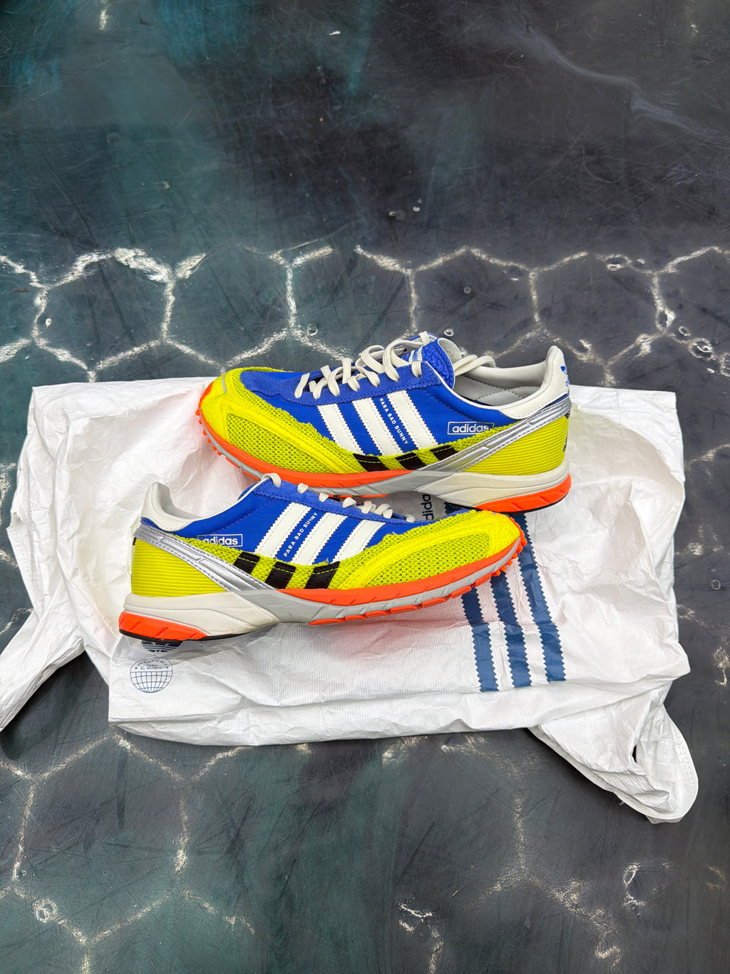 ADIDAS ADIZERO sl 72 BAD BUNNY BLUE SIZE 8 NO BOX