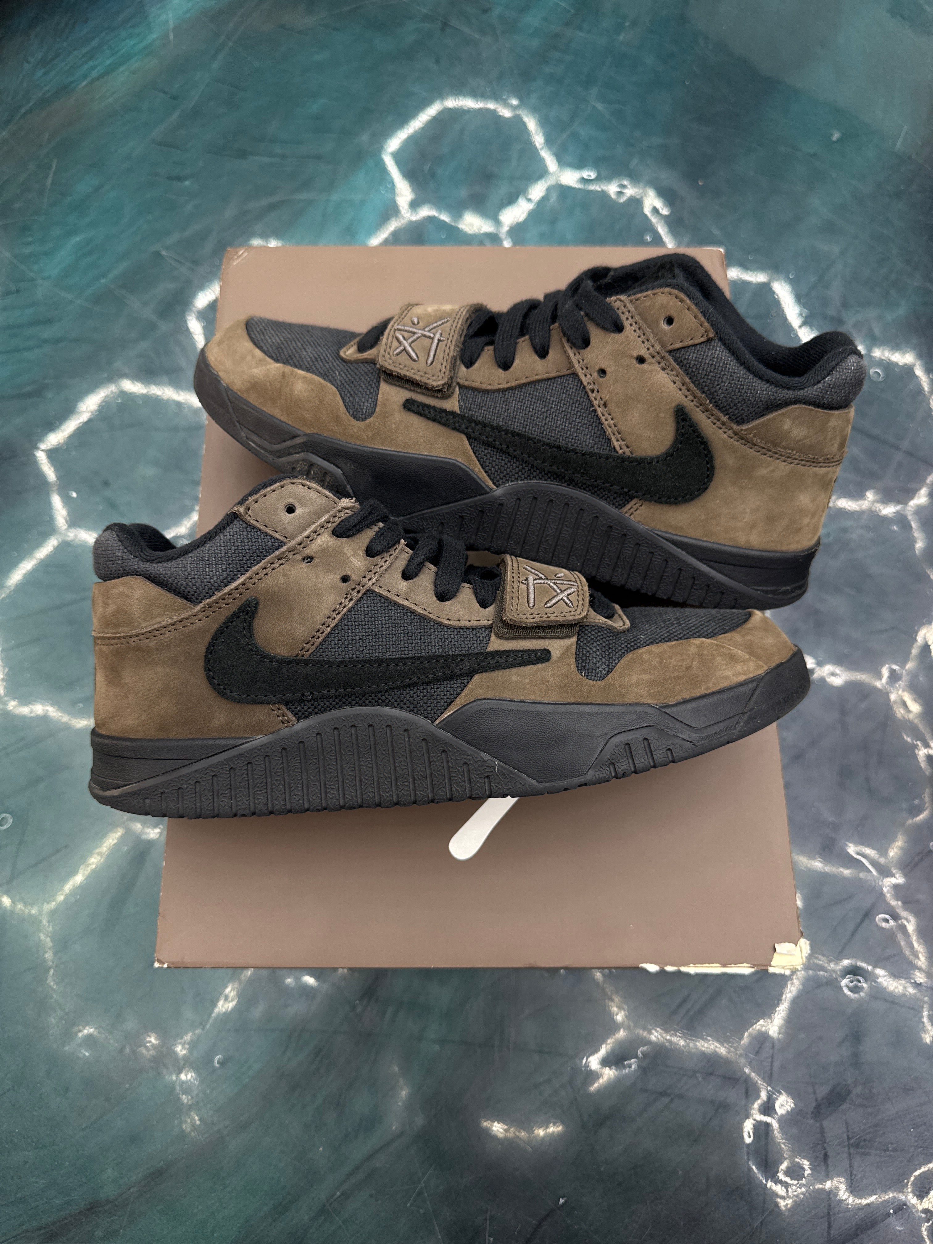 JORDAN JUMPMAN JACK TR TRAVIS SCOTT DARK MOCHA PRE OWNED SIZE 9