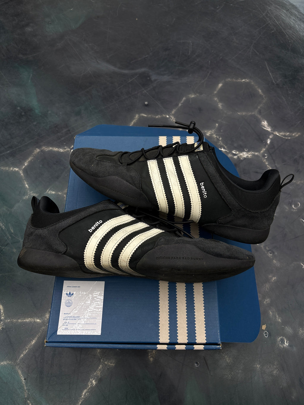 ADIDAS BALLERINA BAD BUNNY BLACK CHALK PRE OWNED SIZE 11