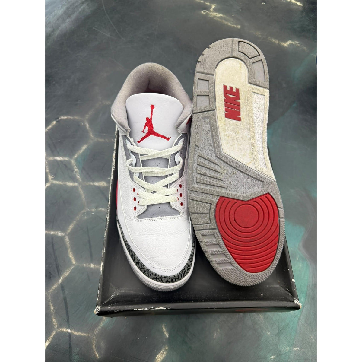 JORDAN 3 RETRO FIRE RED PRE OWNED SIZE 13