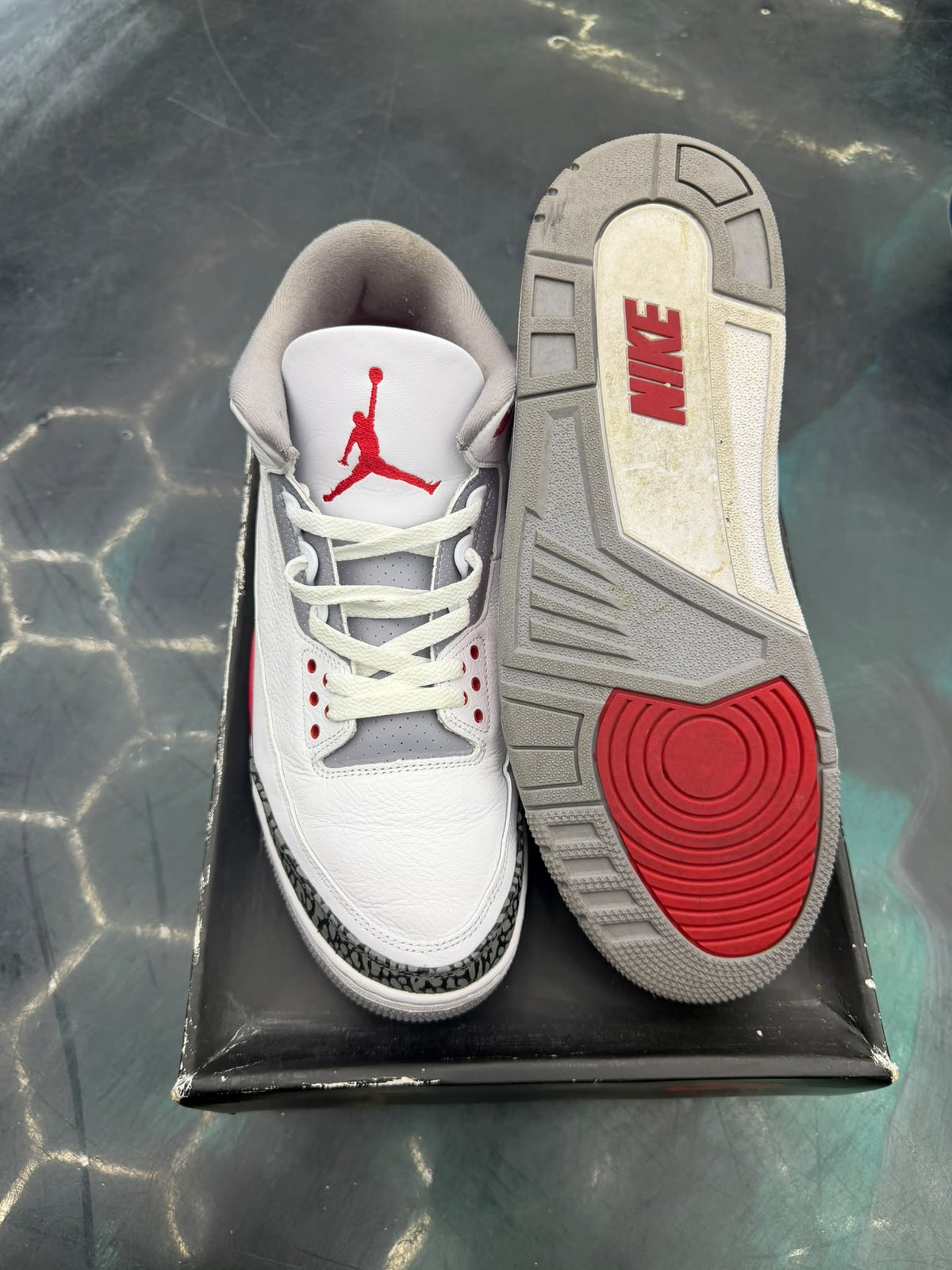 JORDAN 3 RETRO FIRE RED PRE OWNED SIZE 13
