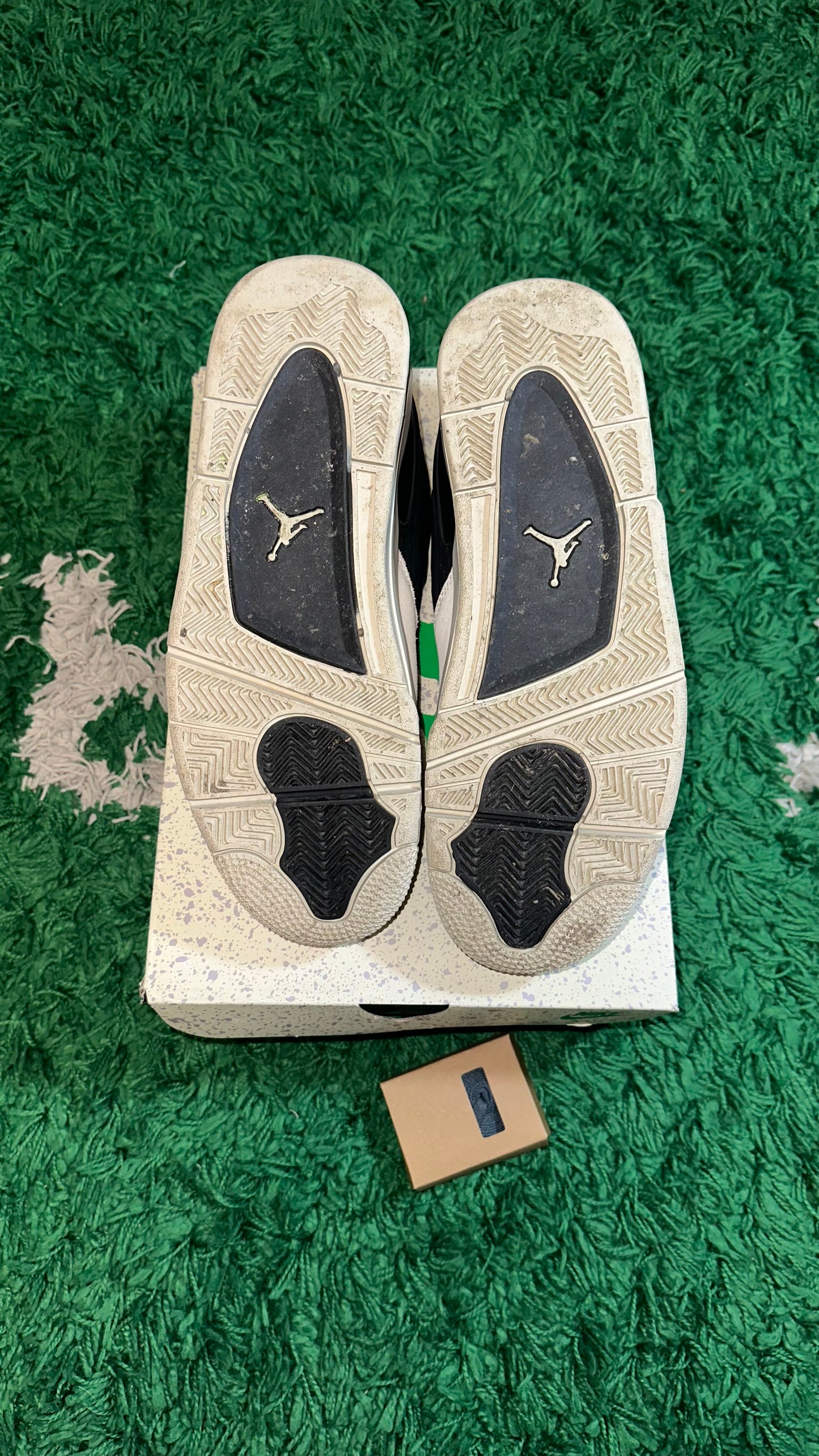 AIR JORDAN 4 RM BLACK LIGHT BONE PRE-OWNED SIZE