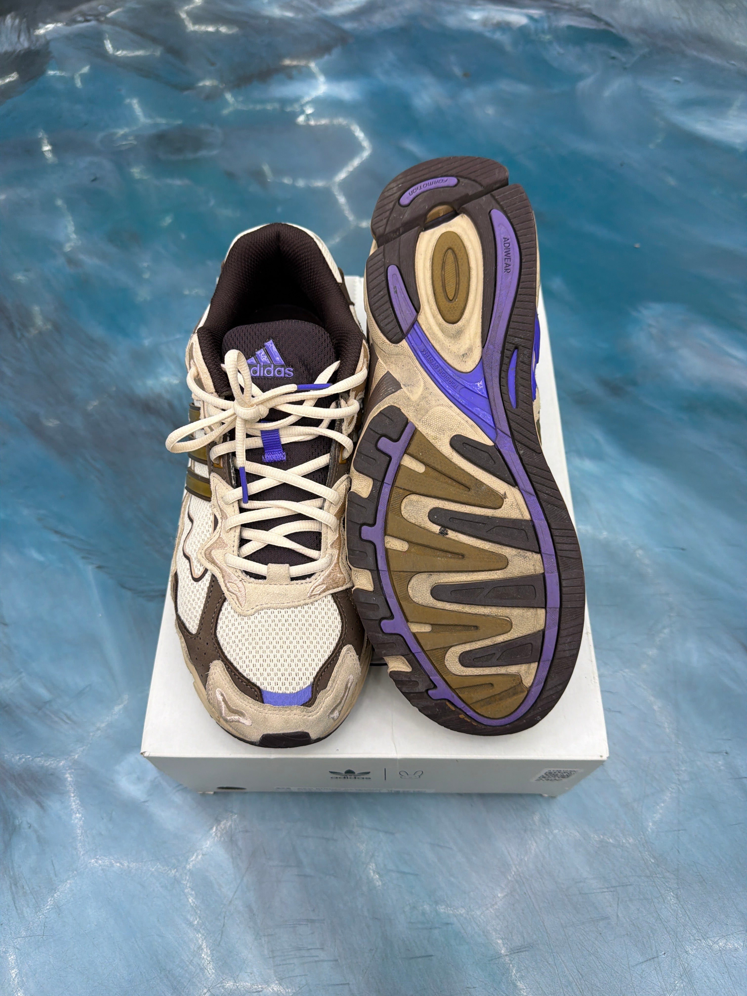 ADIDAS RESPONSE CL BAD BUNNY PASO FINO PRE OWNED SIZE 12