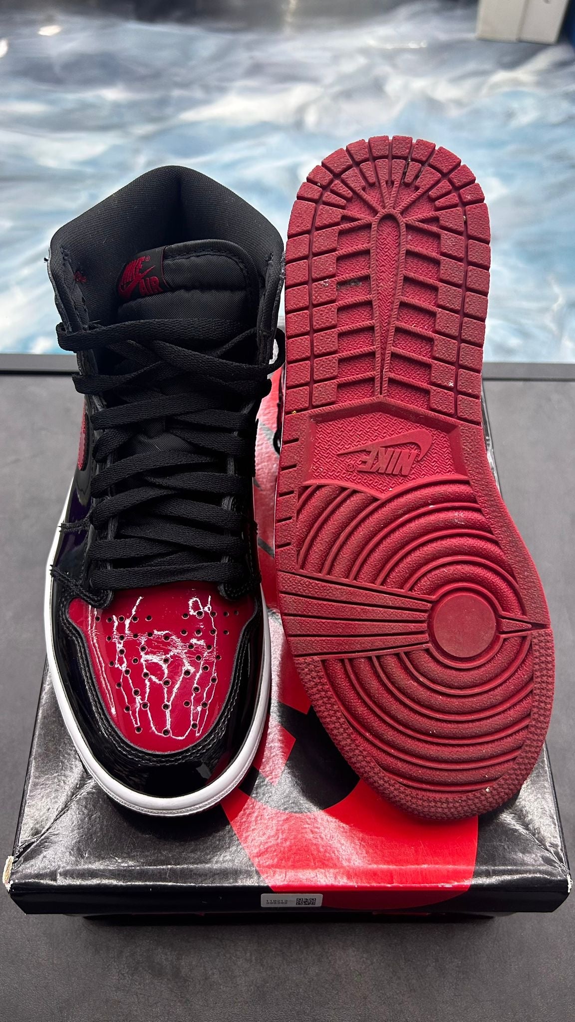 JORDAN 1 RETRO HIGH PATENT BRED PRE OWNED SIZE 7