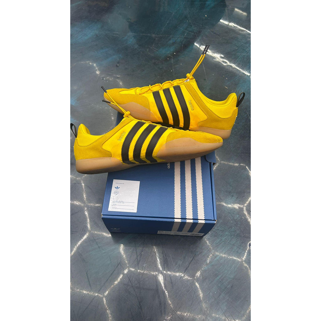 ADIDAS BALLERINA BAD BUNNY PRE OWNED SIZE 11.5