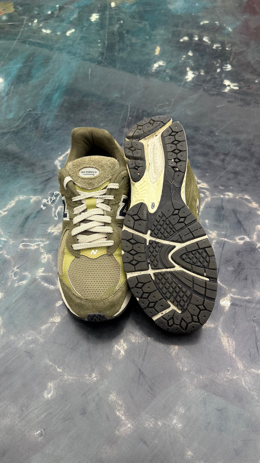 NEW BALANCE 2002R ZALANDO EXCLUSIVE OLIVE PRE OWNED SIZE 10 NO BOX