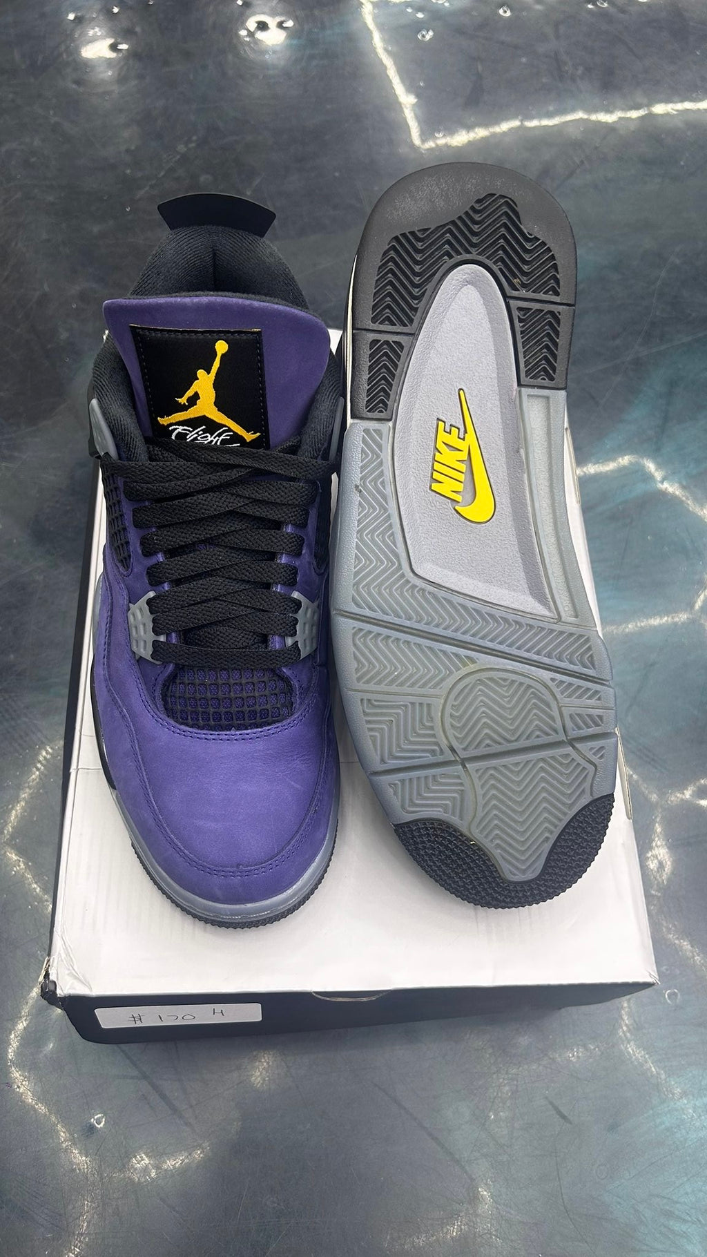 JORDAN 4 RETRO LAKERS PRE OWNED SIZE 9.5