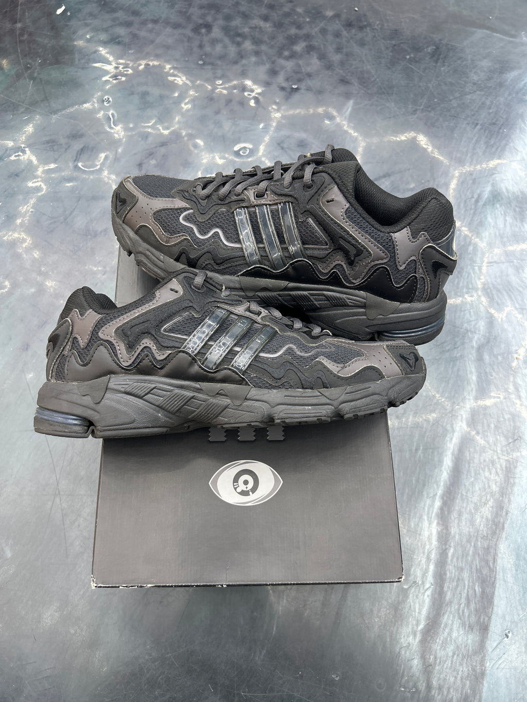 ADIDAS RESPONSE BAD BUNNY TRIPLE BLACK PRE OWNED SIZE 8.5