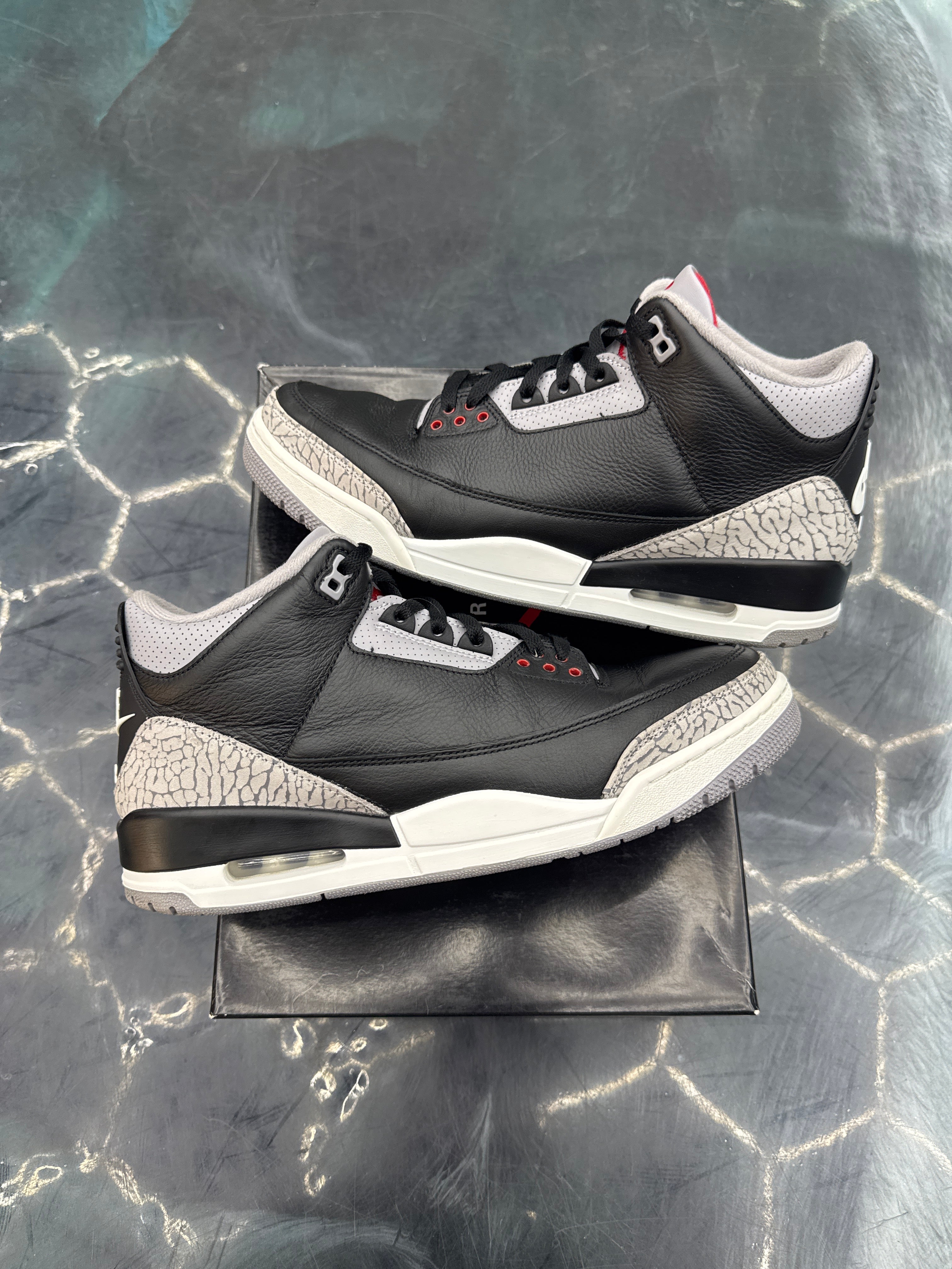 JORDAN 3 RETRO BLACK CEMENT PRE OWNED SIZE 12
