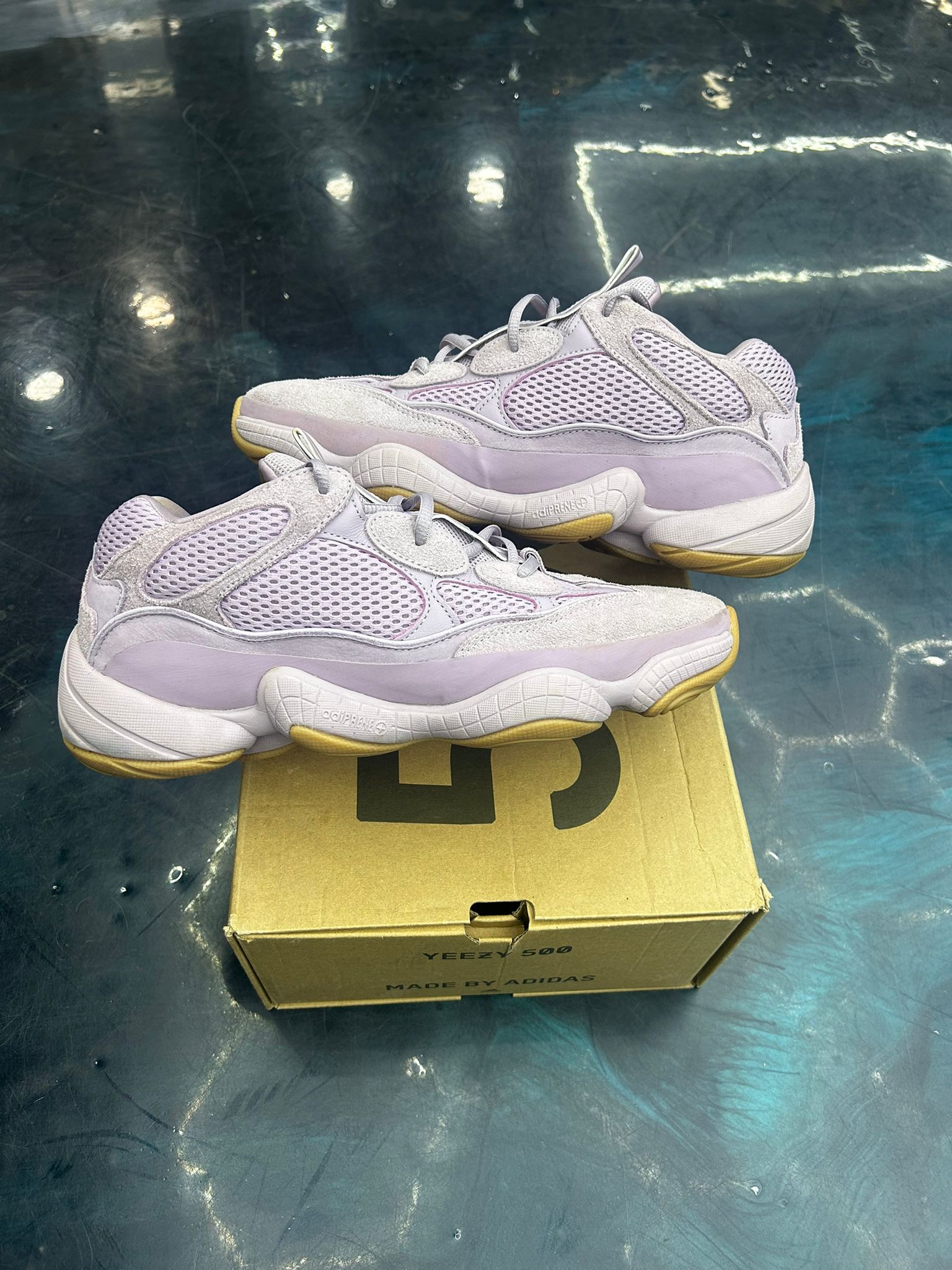 YEEZY 500 SOFT VISION PRE OWNED SIZE 11
