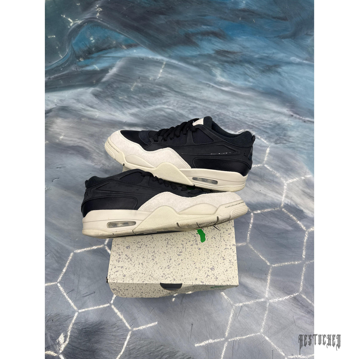 JORDAN 4 RM BLACK LIGHT BONE PRE OWNED SIZE 11