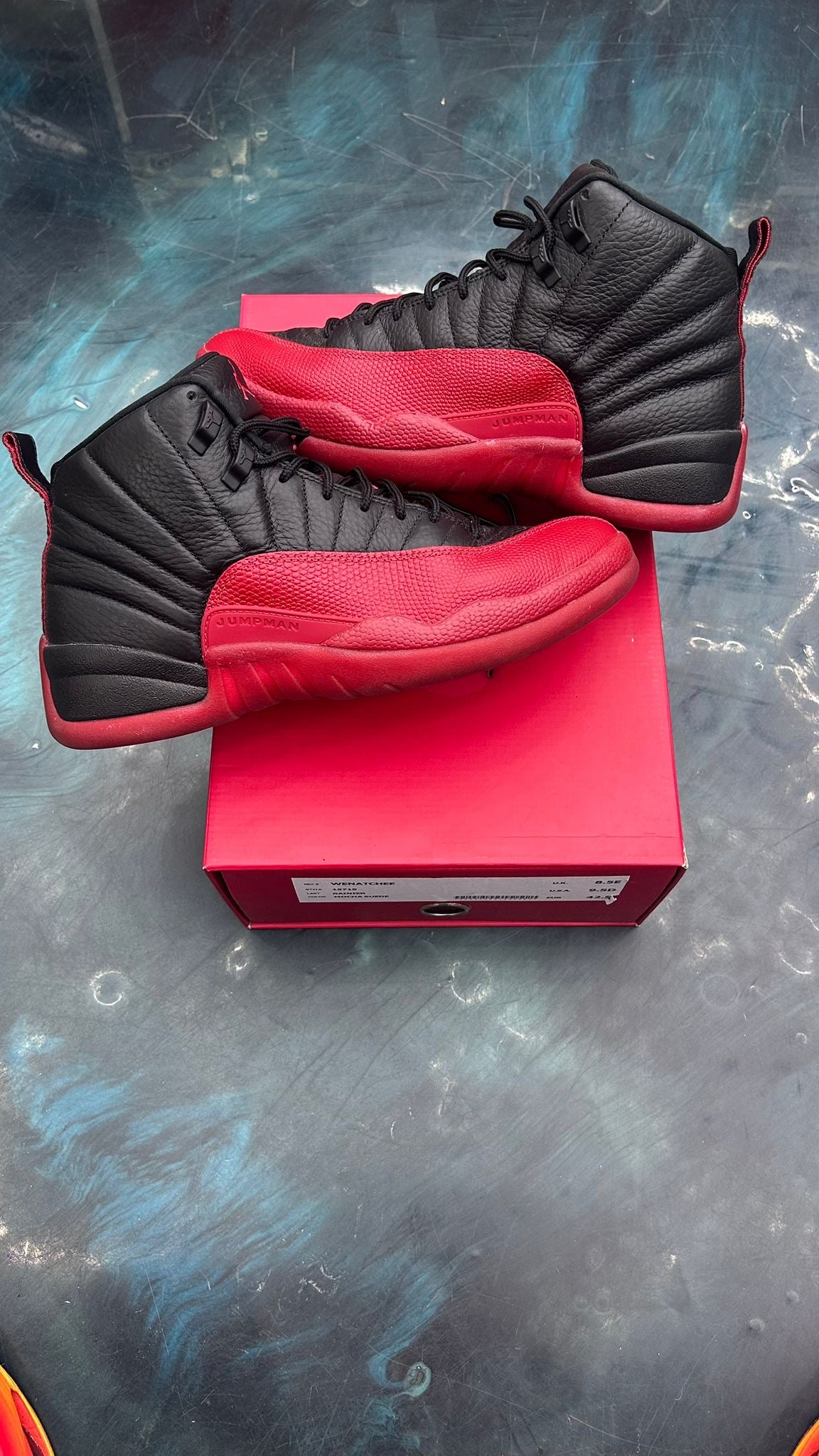 JORDAN 12 RETRO FLU GAME PRE OWNED SIZE 9.5