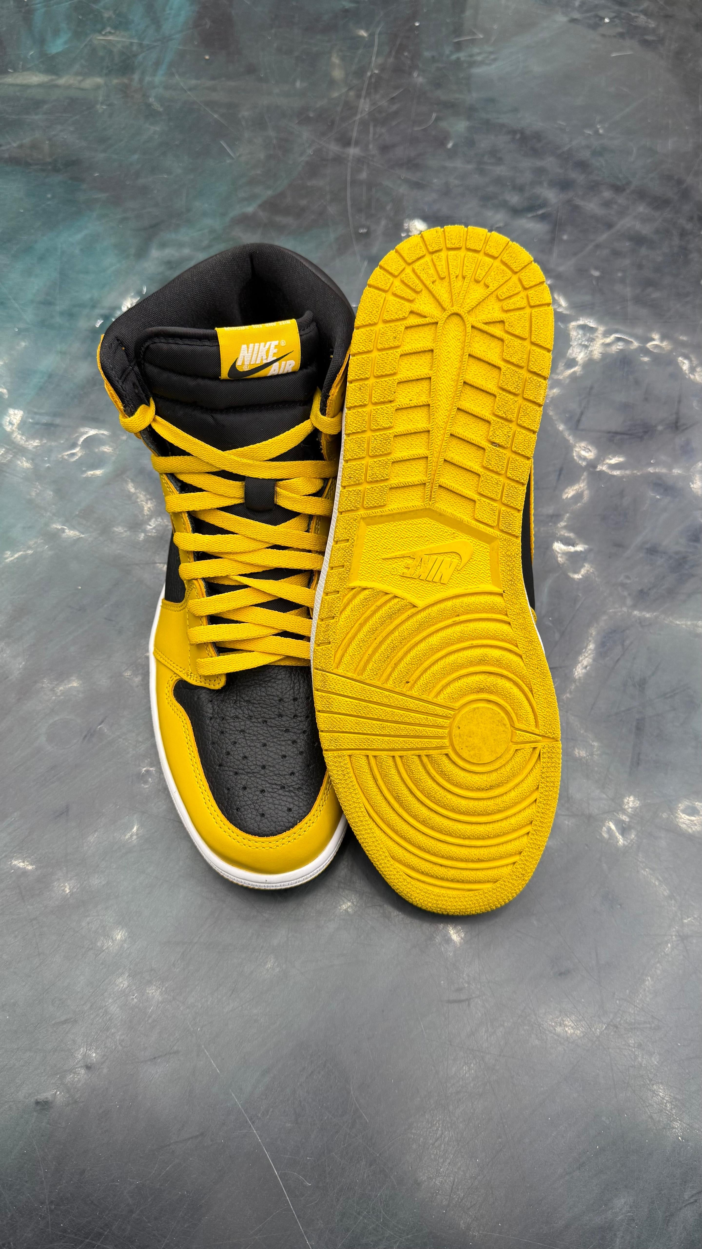 JORDAN 1 RETRO HIGH POLLEN PRE OWNED SIZE 12 NO BOX