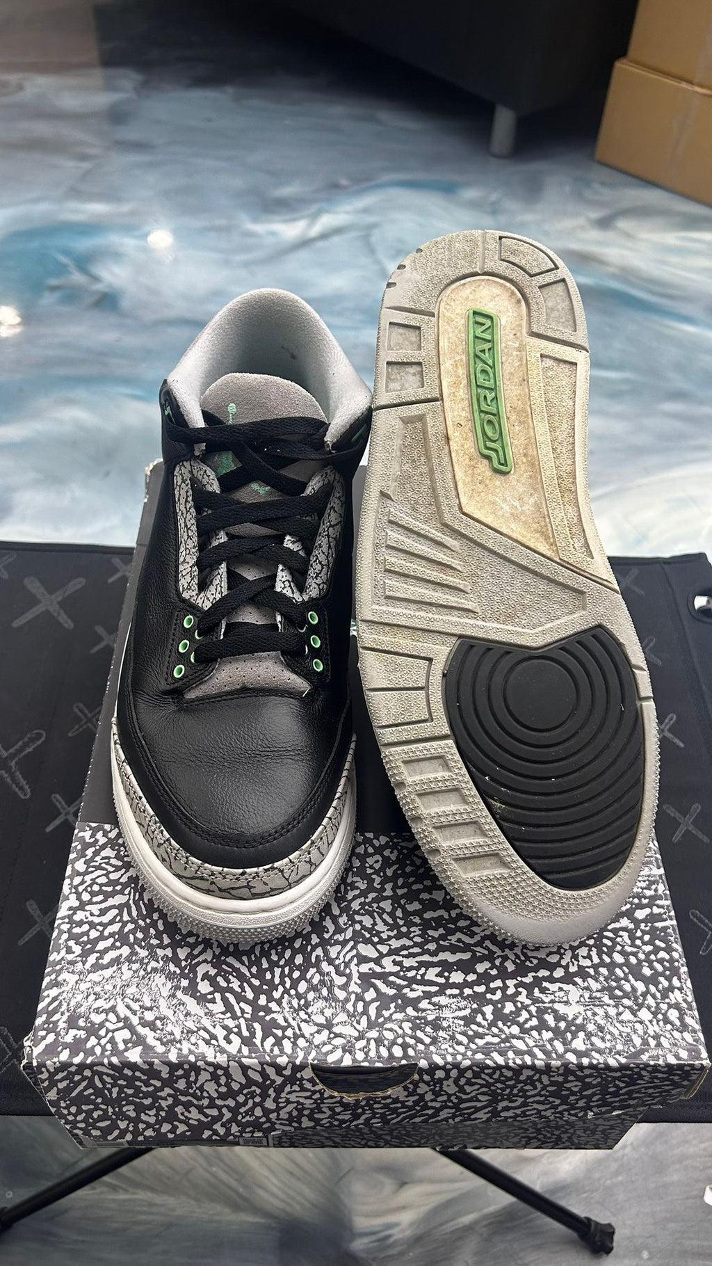 JORDAN 3 RETRO GREEN GLOW PRE OWNED SIZE 11.5