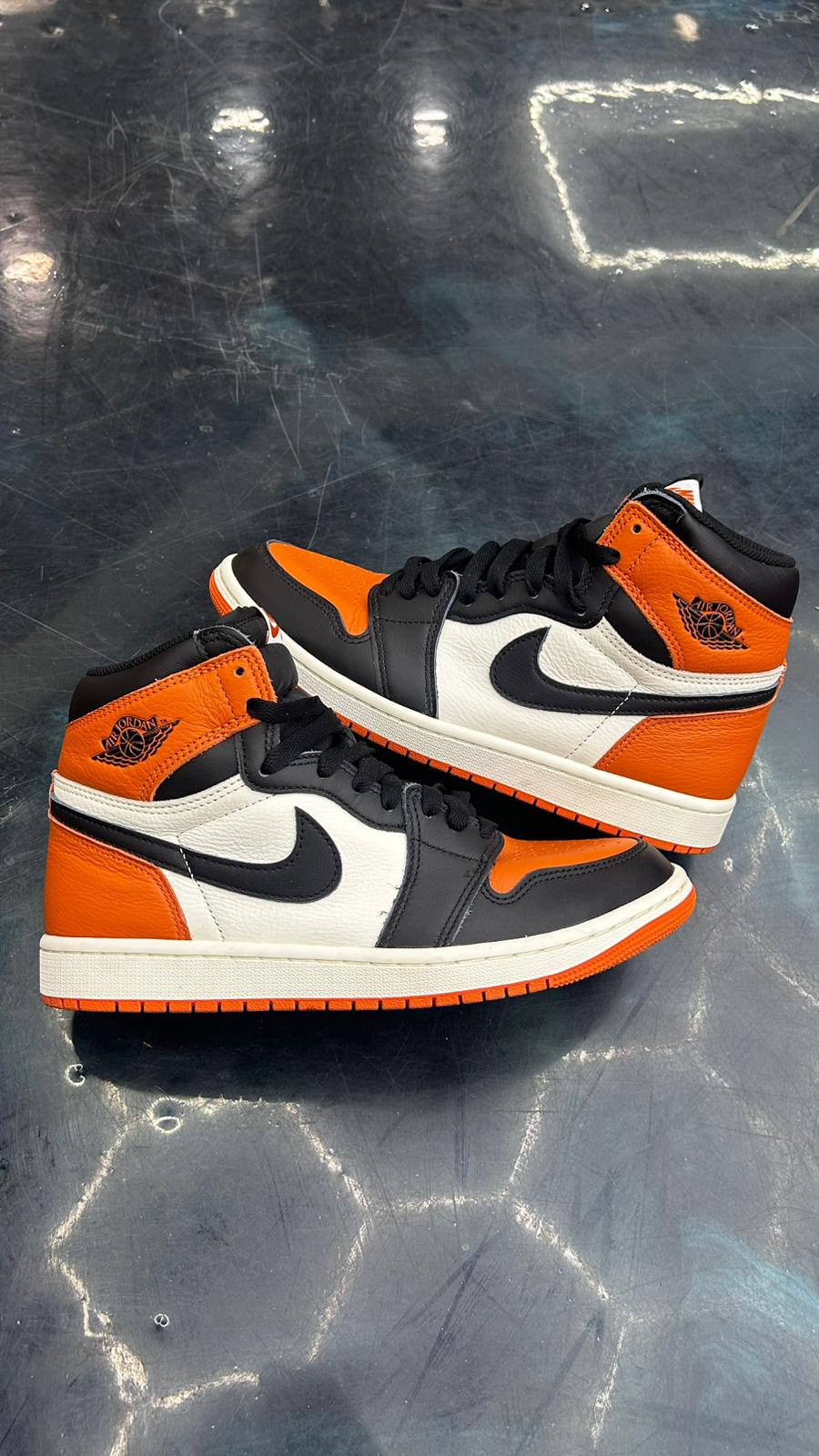 JORDAN 1 RETRO LOW SHATTERED BACKBOARD PRE OWEND SIZE 8.5 NO BOX