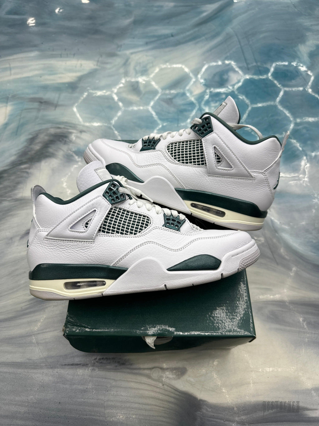 JORDAN 4 RETRO OXIDIZED GREEN PRE OWNED SIZE 10