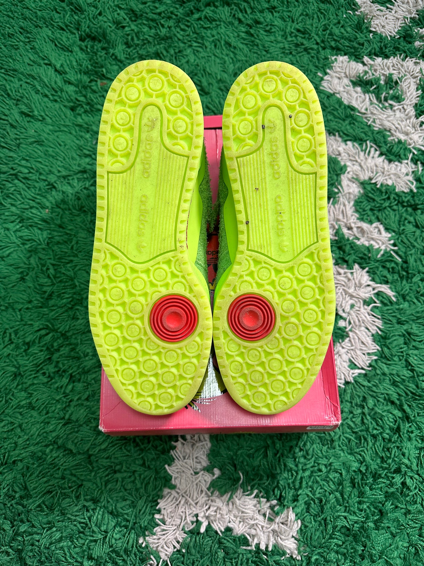 ADIDAS FORUM LOW THE GRINCH PRE-OWNED SIZE 9.5