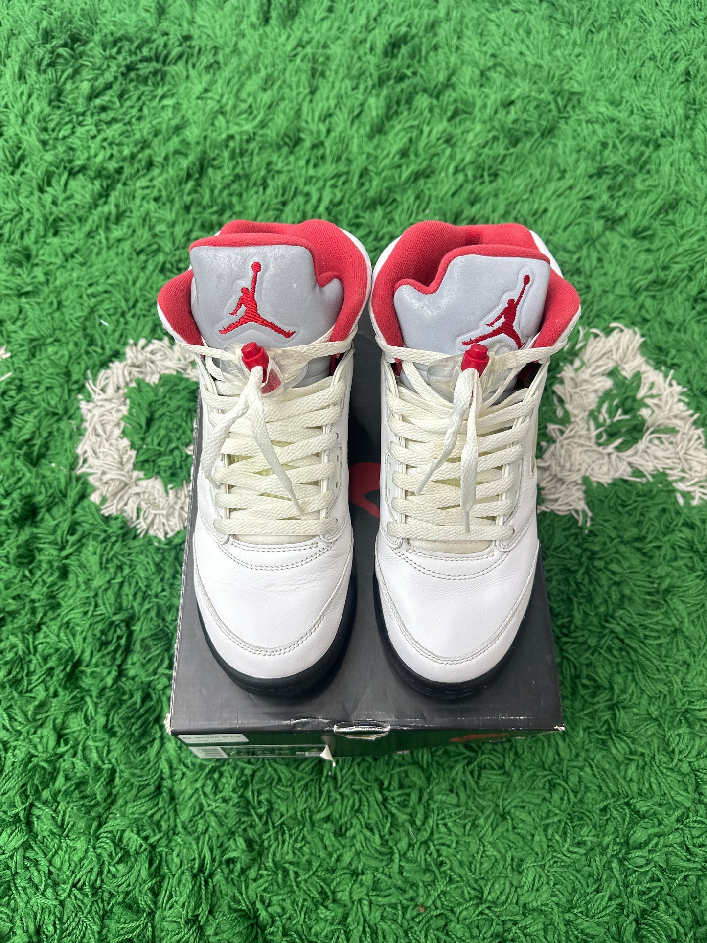 JORDAN 5 RETRO FIRE RED SILVER TONGUE (2020) (GS) PRE-OWNED SIZE 7Y