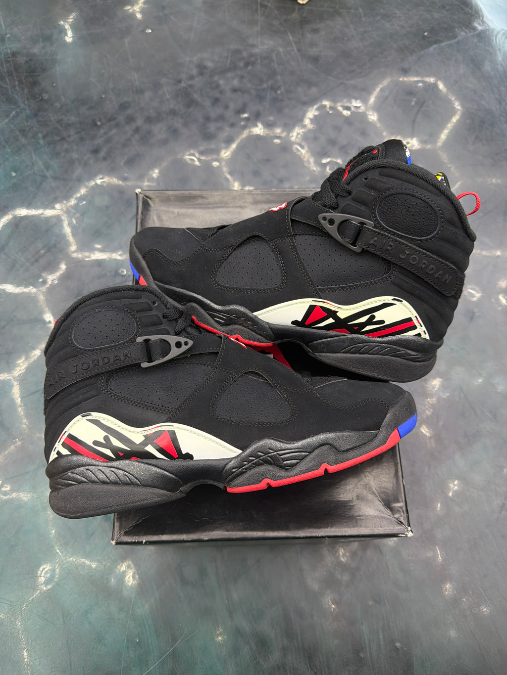 JORDAN 8 RETRO PLAYOFFS (2023) BRAND NEW YELLOWING SIZE 8.5