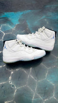 JORDAN 11 RETRO LEGEND BLUE PRE OWNED SIZE 11 NO BOX