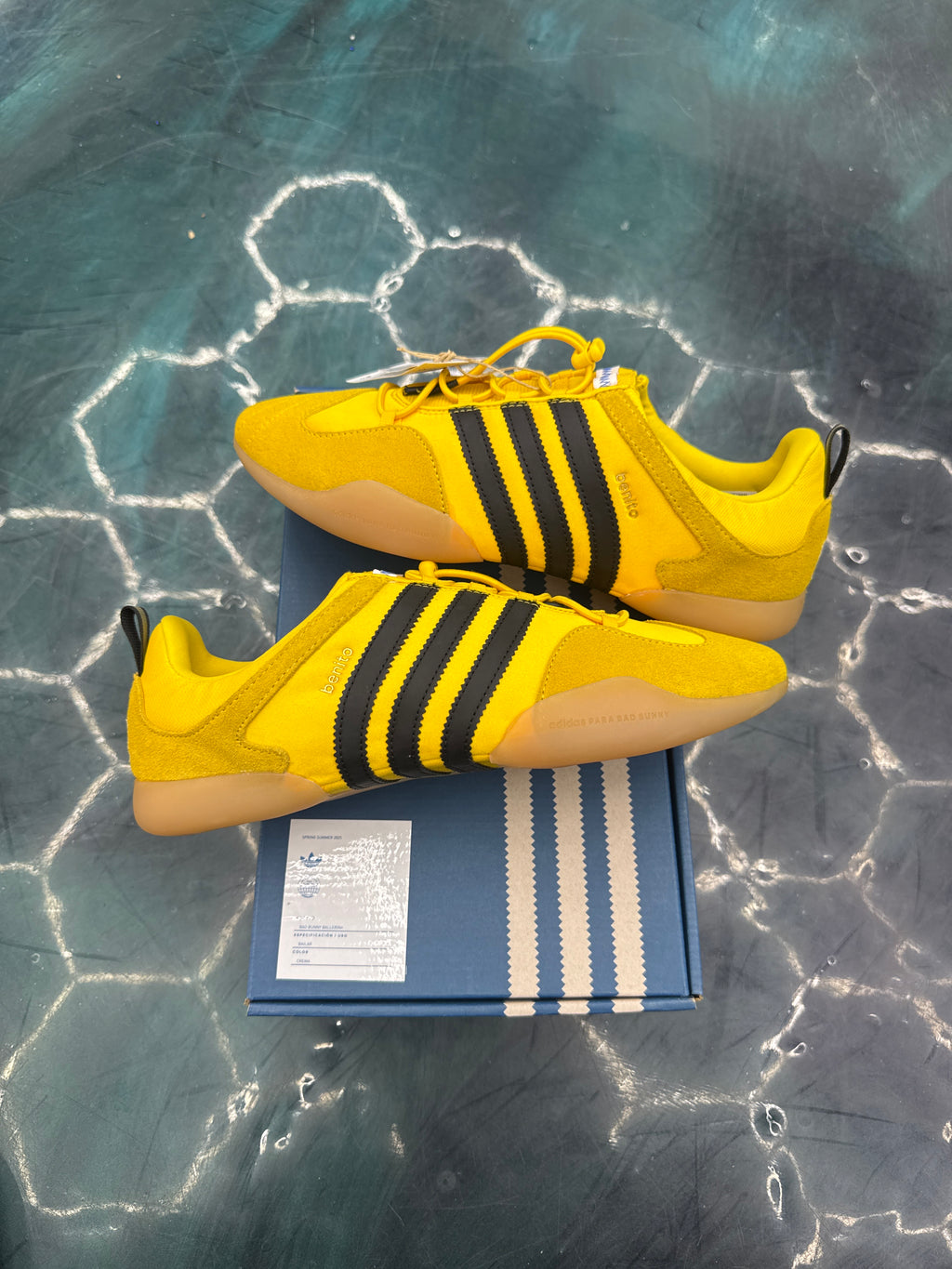 ADIDAS BALLERINA BAD BUNNY GOLD PRE OWNED SIZE 9