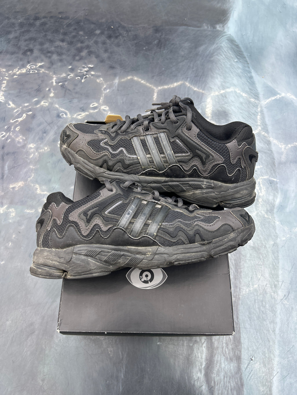 ADIDAS RESPONSE BAD BUNNY TRIPLE BLACK PRE OWNED SIZE 9