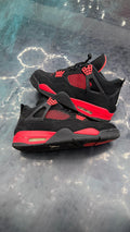 JORDAN 4 RETRO RED THUNDER PRE OWNED SIZE 11 NO BOX