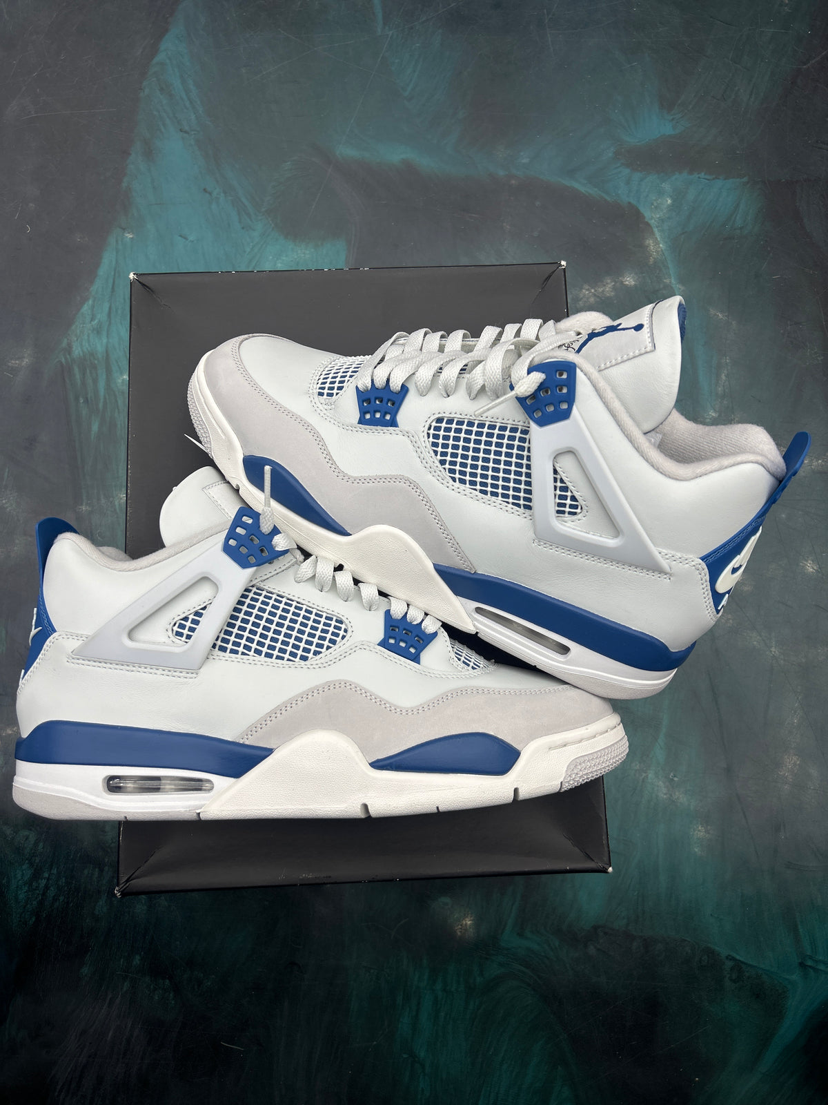 JORDAN 4 RETRO MILITARY BLUE PRE OWNED SIZE 12