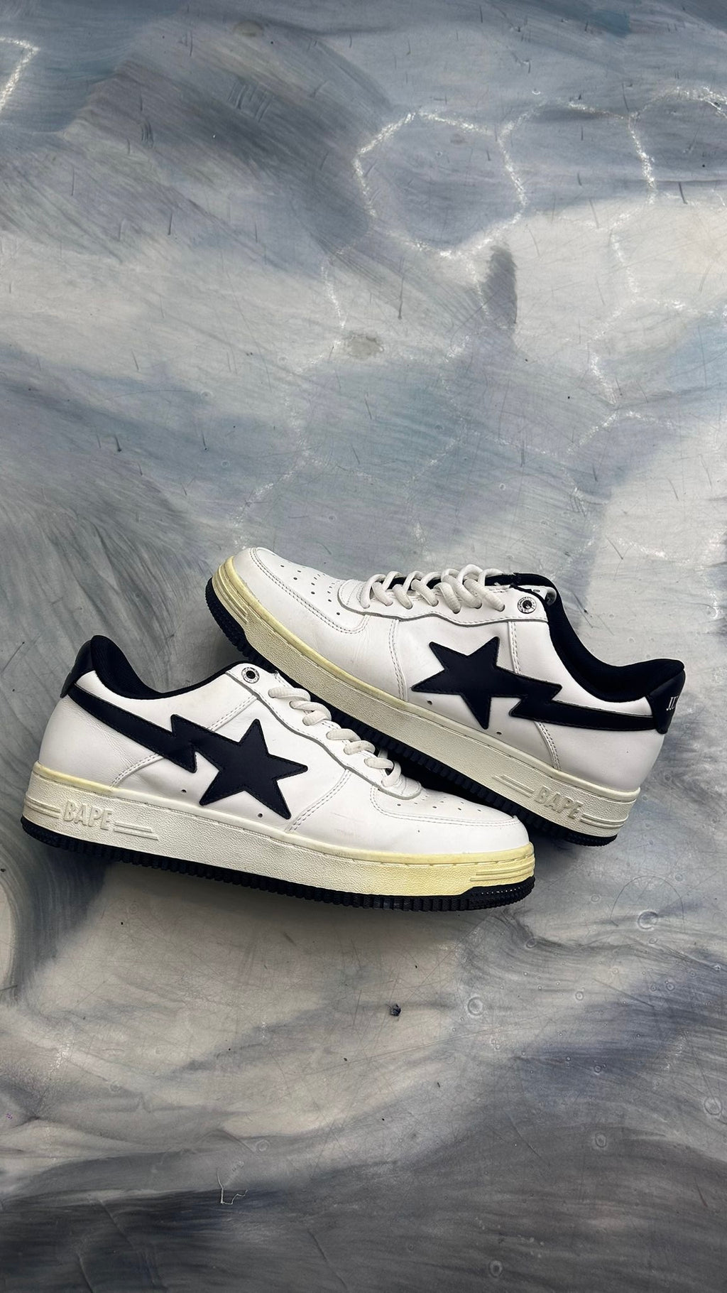 A BATHING APE BAPE STA JJJJOUND WHITE NAVY PRE OWNED SIZE 8.5 NO BOX