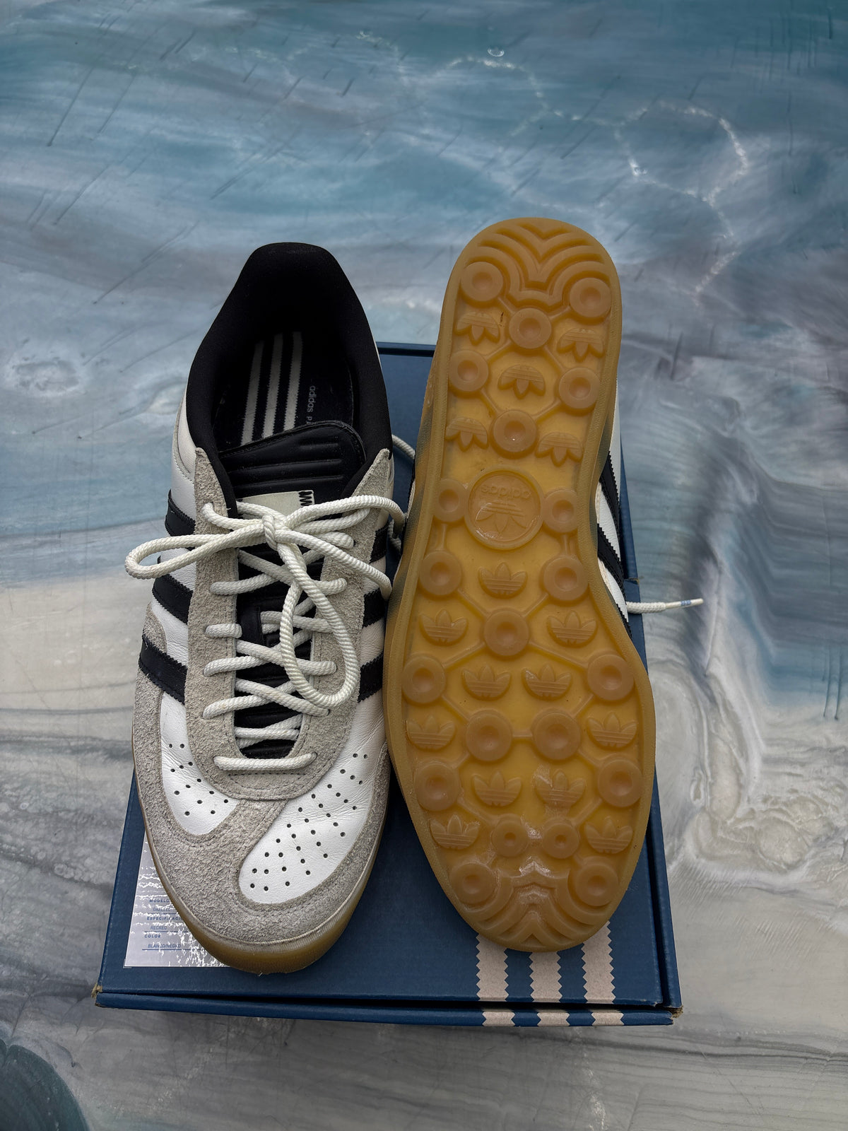 ADIDAS GAZELLE INDOOR BAD BUNNY PRE OWNED SIZE 13.5