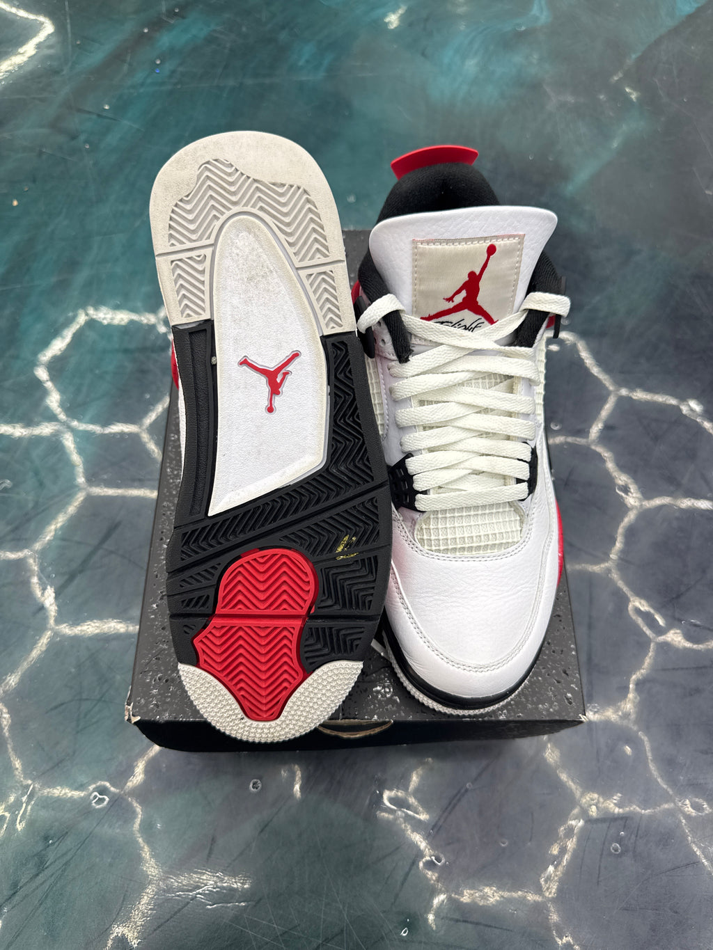 JORDAN 4 RETRO RED CEMENT PRE OWNED SIZE 8