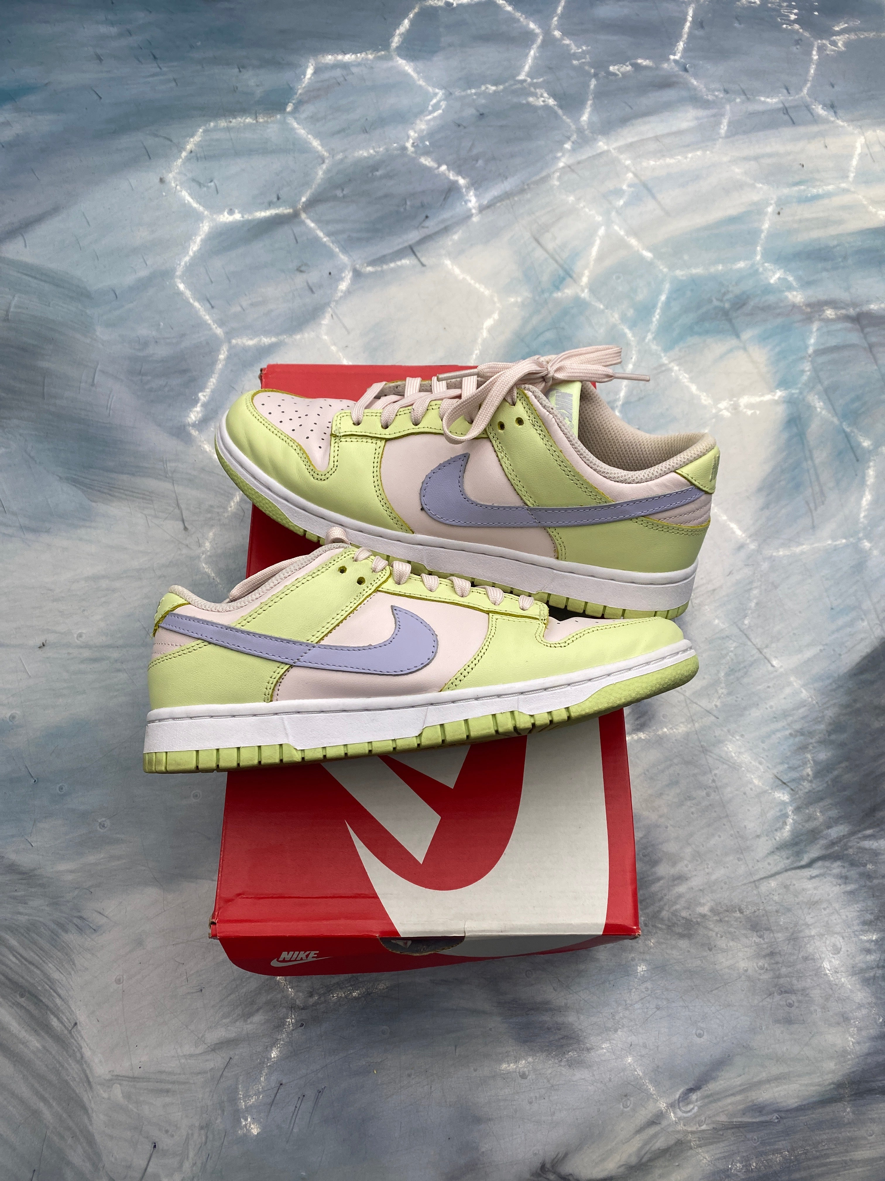 NIKE DUNK LOW LIME ICE WOMENS PRE OWNED 6.5