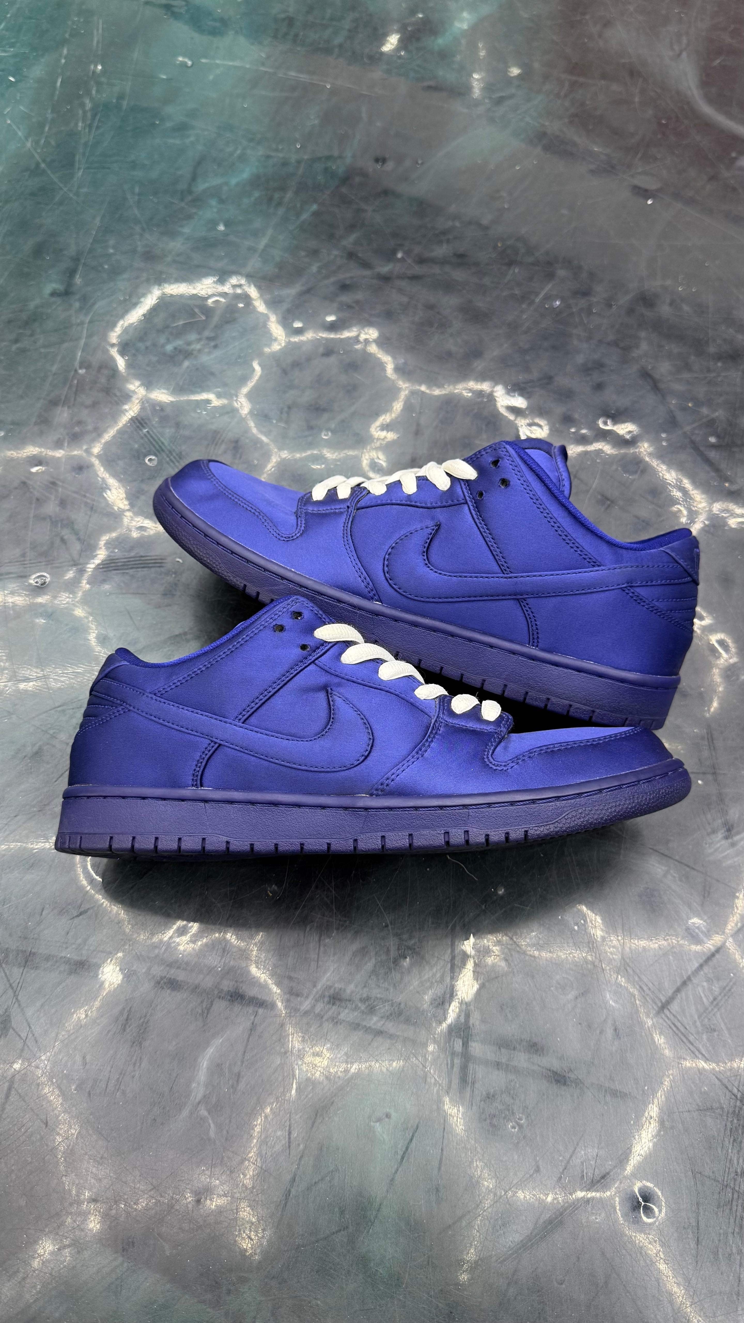 NIKE SB DUNK LOW NBA DEEP ROYAL BLUE PRE OWNED SIZE 11 NO BOX