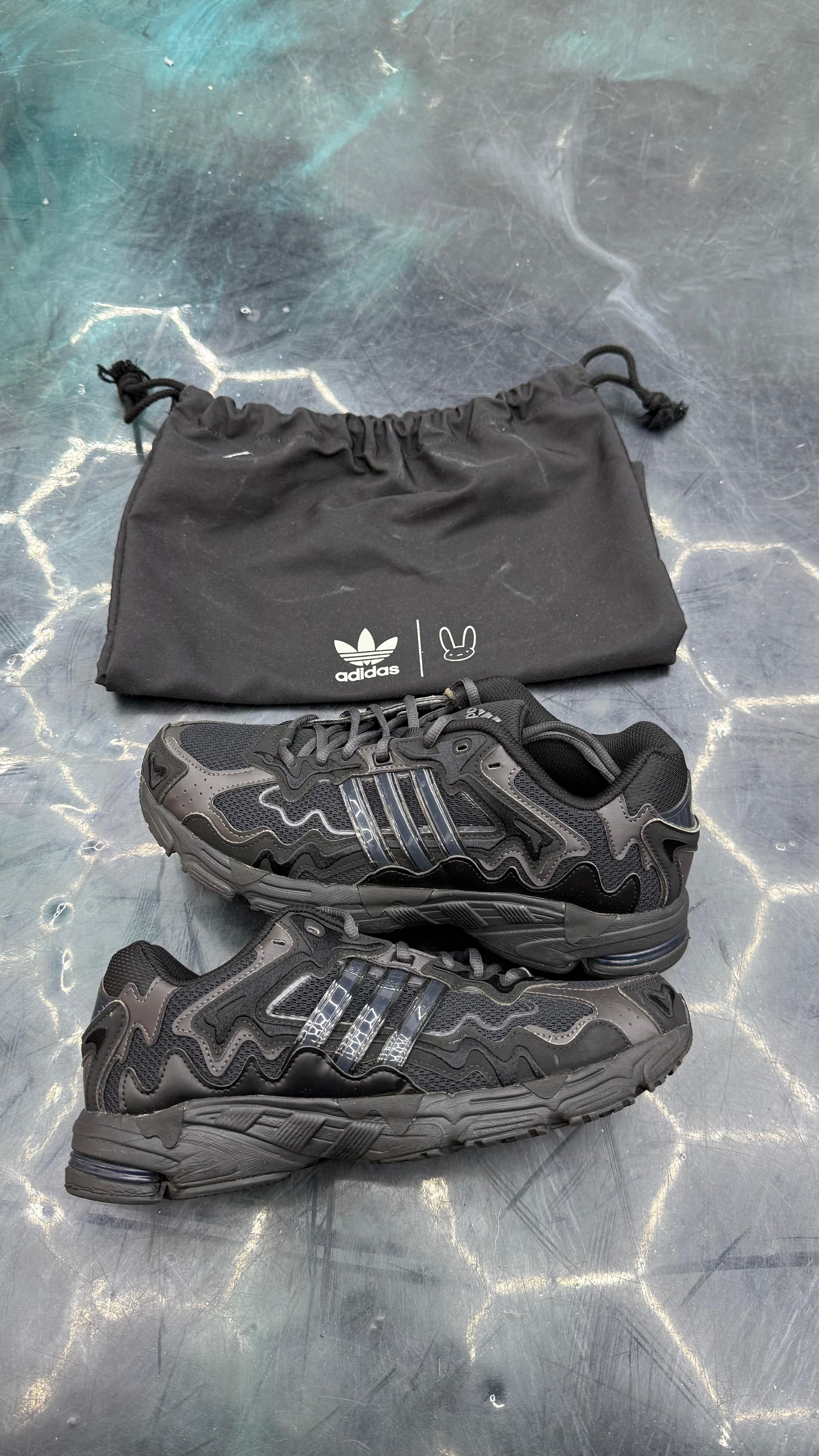 ADIDAS RESPONSE CL BAD BUNNY TRIPLE BLACK PRE OWNED SIZE 10 NO BOX