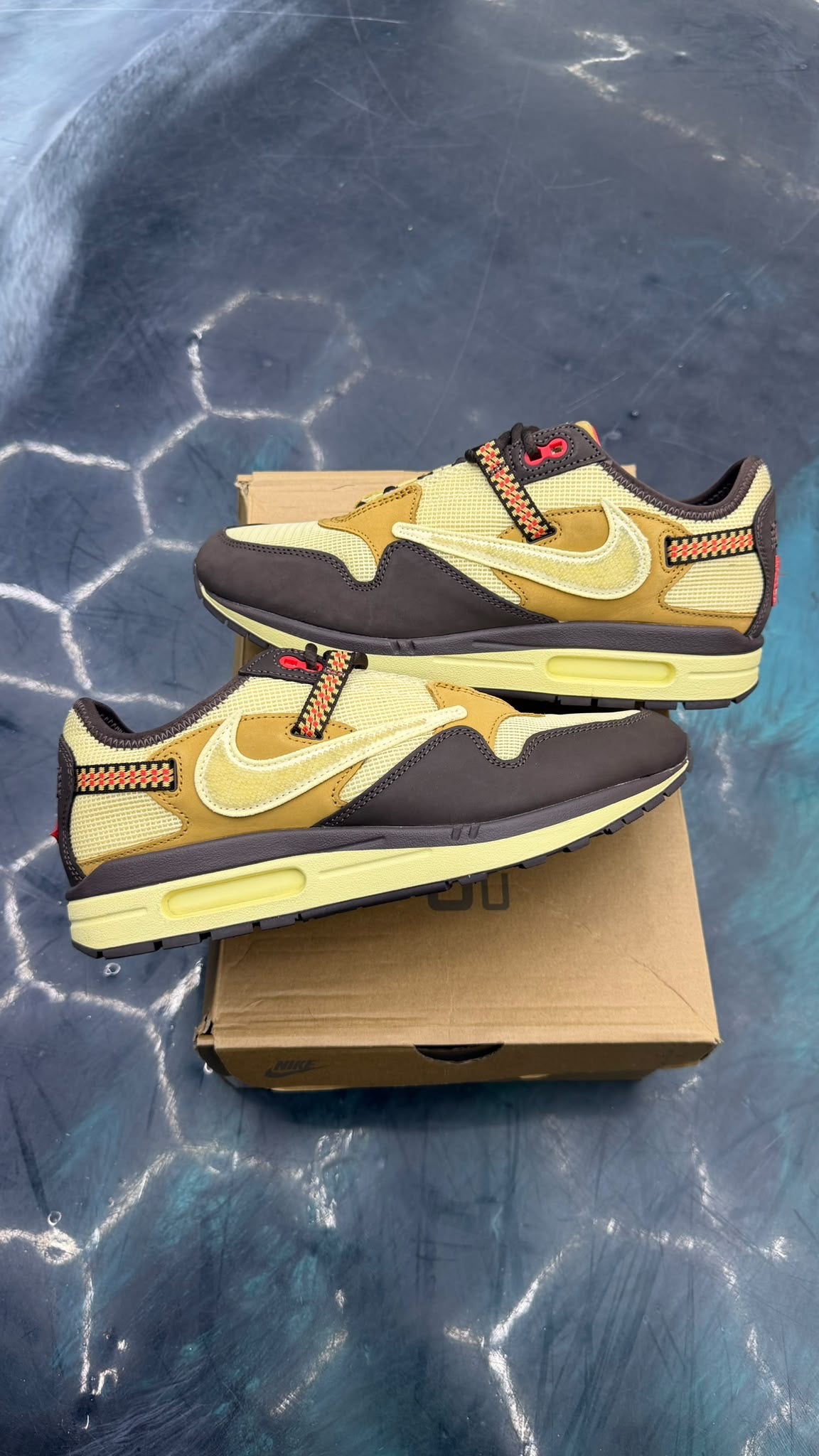 NIKE AIR MAX 1 TRAVIS SCOTT CACTUS JACK BAROQUE BROWN PRE OWNED SIZE 9.5