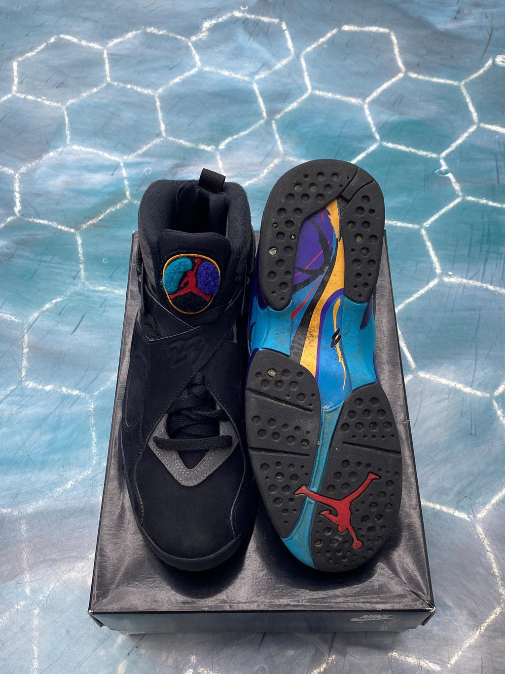 JORDAN 8 RETRO AQUA (2025) PRE OWNED SIZE 9.5