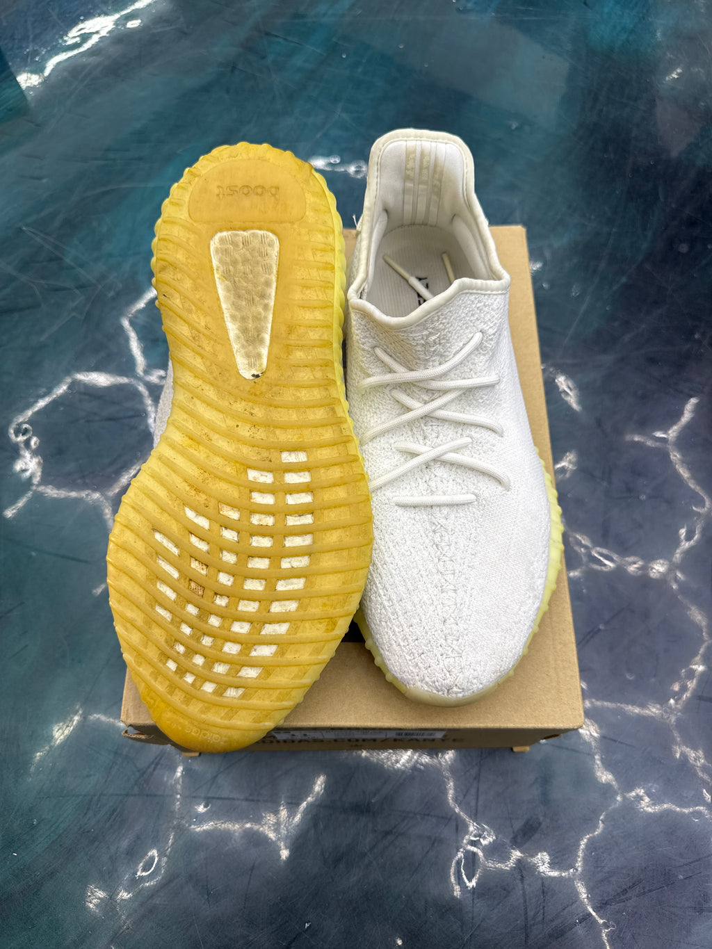 ADIDAS YEEZY BOOST 350 V2 CREAM PRE OWNED SIZE 11