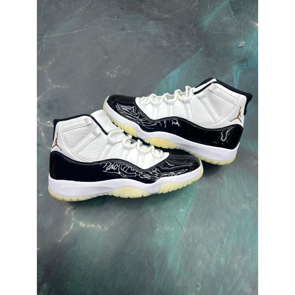 JORDAN 11 RETRO GRATITUDE PRE-OWNED SIZE 13 (no box)